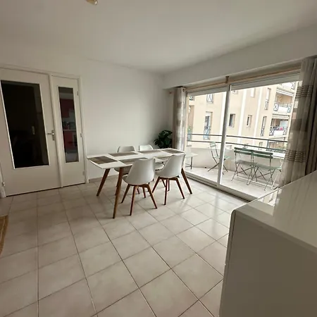 Appartement Sans Mauvaise Surprises Juan-les-Pins Extérieur photo
